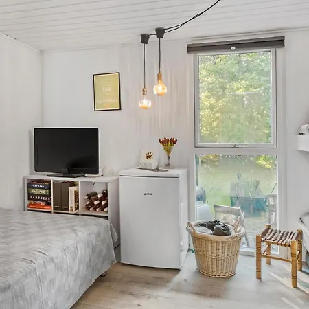 2 Bedroom Lovely In