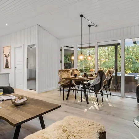 2 Bedroom Lovely In Casa de Férias