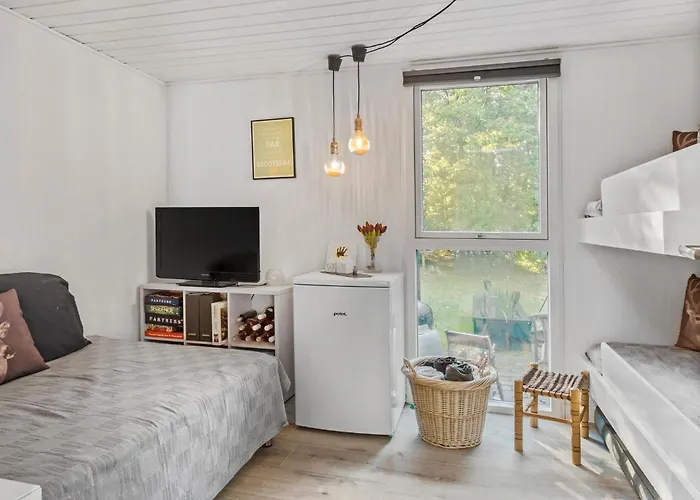 2 Bedroom Lovely In