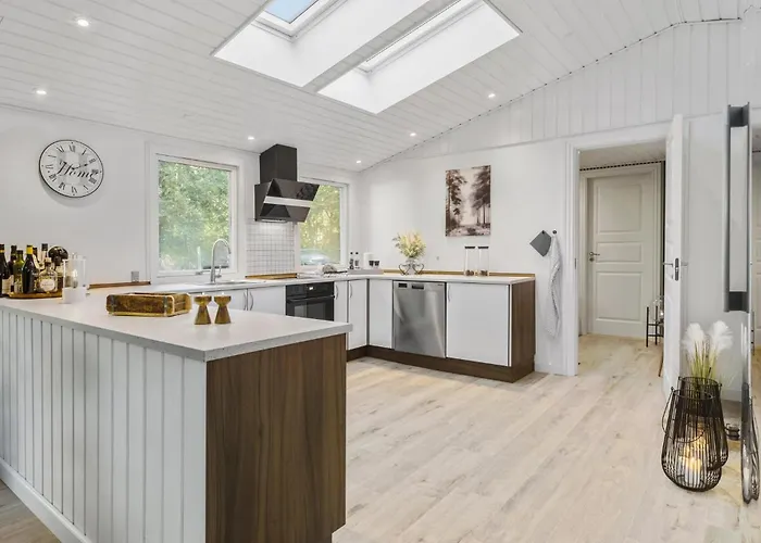 2 Bedroom Lovely In Ferienhaus Hadsund
