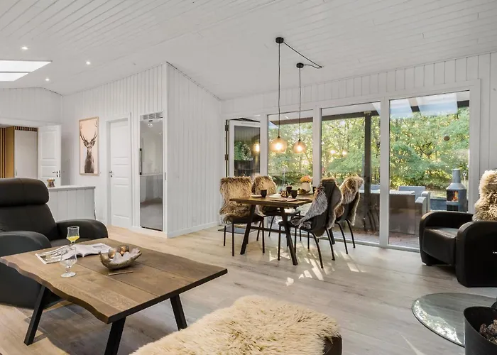2 Bedroom Lovely In Ferienhaus